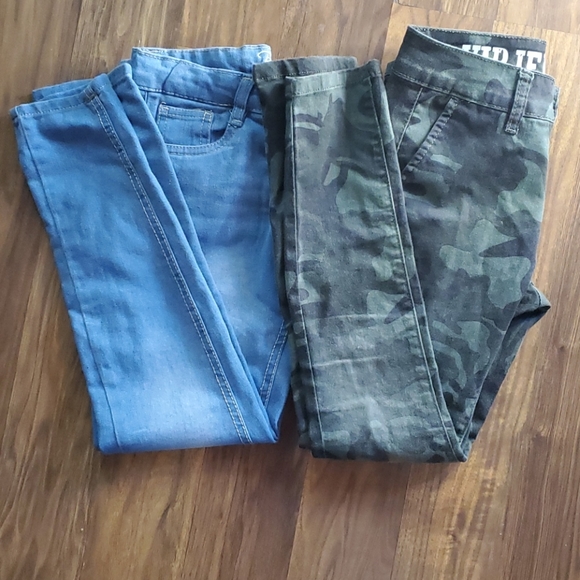 2 Pants - Picture 1 of 6